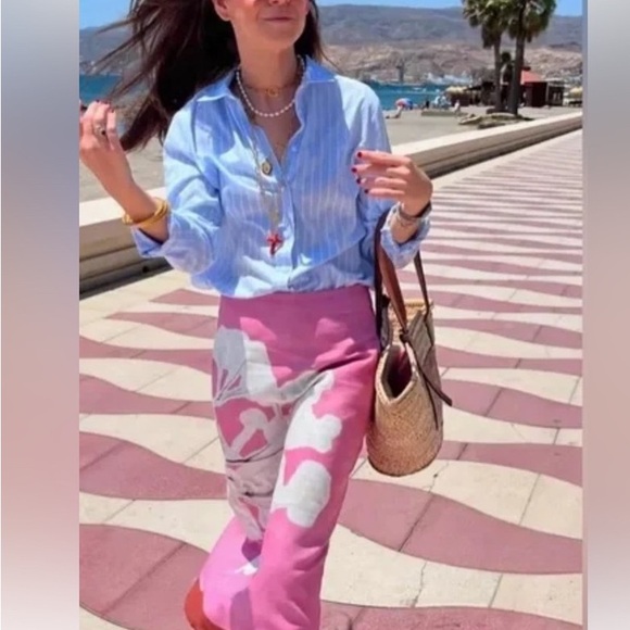 Zara Dresses & Skirts - Pink Floral Skirt